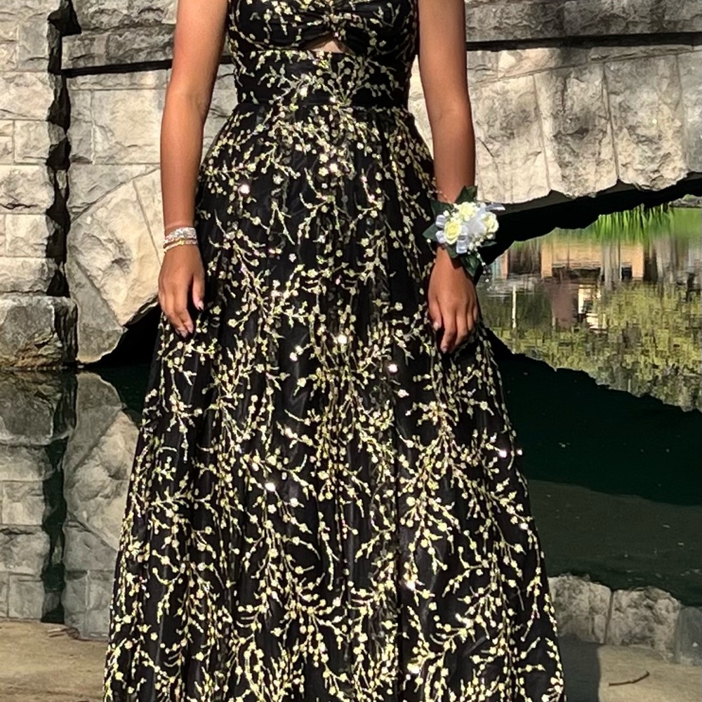 Blondie Nites Elegant Black and Gold Prom Gown